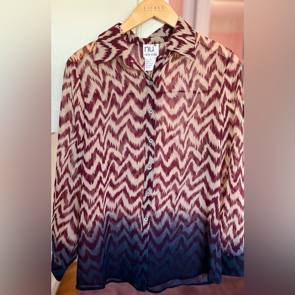 Sheer abstract button-up blouse - size small. Ombré effect - Picture 3 of 6
